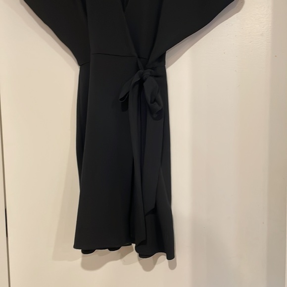 BLACK TOPSHOP WRAP DRESS - Picture 3 of 5